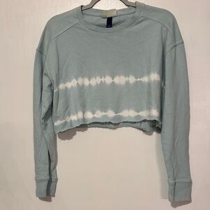 NWT Universal Thread Size Small Light Blue White Cropped Distressed Sweatshirt
